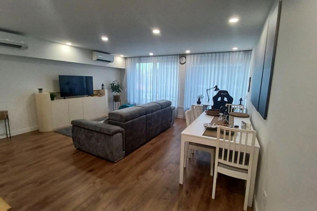 A H - Apartment Oporto Downtown Esterno foto