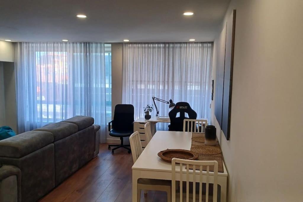 A H - Apartment Oporto Downtown Esterno foto